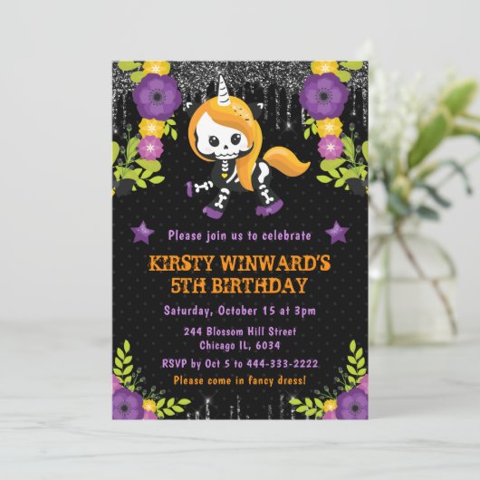 Schattigee eenhoorn bloemige Halloween Verjaardag Kaart (Staand voorkant)