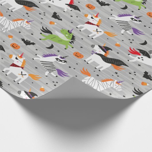 Schattigee Eenhoorns in Halloween Kostuums Cadeaupapier (Hoek)