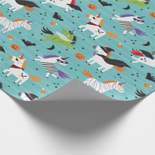 Schattigee Eenhoorns in Halloween Kostuums Cadeaupapier (Hoek)