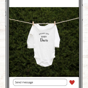 Schattigee eenvoudige winterfotozwangerschap aankondiging