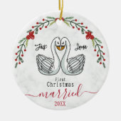 Schattigee eerste kerst getrouwd met witte vogels keramisch ornament (Voorkant)