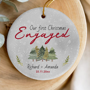 Schattigee eerste Kerst verloving groene bomen Keramisch Ornament