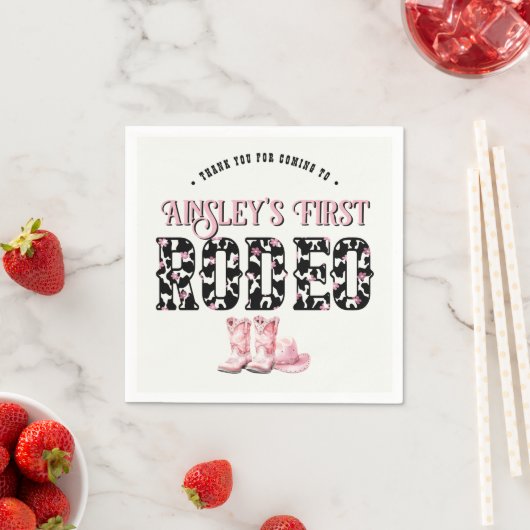Schattigee eerste Rodeo Roze gepersonaliseerde 1e  Servet (Insitu)