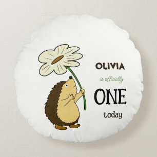 Schattigee egel met bloem rond kussen