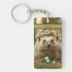 Schattigee egel met een bloemenkroon sleutelhanger