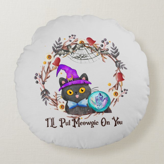 Schattigee en Punny Witch Cat Rond Kussen (Voorkant)