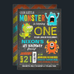 Schattigee enge kleine monsters verjaardag kaart<br><div class="desc">Schattigee en enge kleine monsters op krijtbord achtergrond met kleurrijke grunge chevron print terug ontwerp verjaardagsuitnodigingskaart.</div>