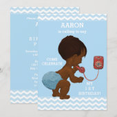 Schattigee etnische jongen op de telefoon 1e verja kaart (Voorkant / Achterkant)