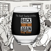 Schattigee familie bij elkaar naam toevoegen datum wijnglas zonder voet