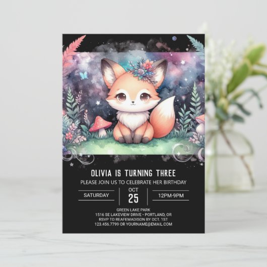 Schattigee Fantasy Fox Verjaardag Kaart (Staand voorkant)