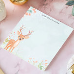 Schattigee Fawn Deer Woodland gepersonaliseerde na Notitieblok<br><div class="desc">Breng een vleugje houtcharme naar je notities met dit schattige, gepersonaliseerde notitieblok. Een zoete fawn met delicate gewei staat te midden van een zachte regeling van bloemen en gebladerte. De lichte, gedempte achtergrond versterkt het zachte, natuurlijke gevoel. Pas dit notitieblok aan met uw eigen tekst. Ideaal voor liefhebbers van natuur,...</div>