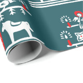 Schattigee feestelijke Scandi Blauw Rood Wit Kerst Cadeaupapier (Rol Hoek)