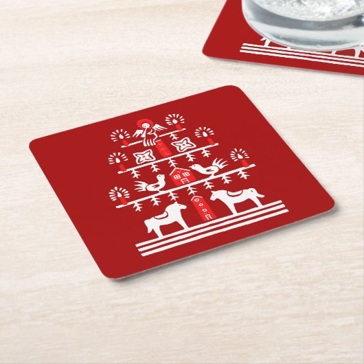 Schattigee feestelijke scandi rood witte kerstboom kartonnen onderzetters (Schuin)