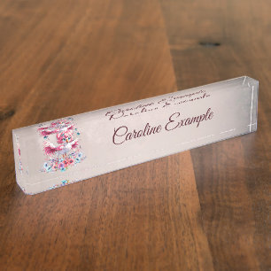 Schattigee flamingo in cartoon stijl, naambordje