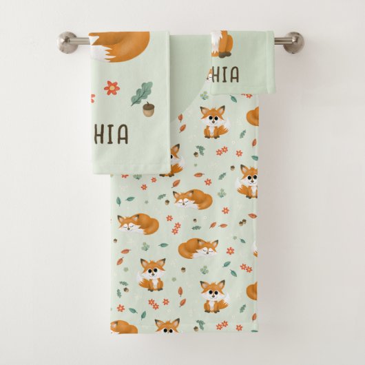 Schattigee Forest Fox Herfst Monogram Kinder Bad Handdoek (Insitu)