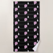 Schattigee Funny Bubblegum Vogels op een Draadpatr Strandlaken (Voorkant)