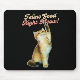 Schattigee Funny Cat Typografie met Speelse Kitten Muismat