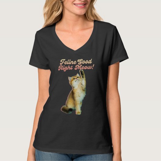 Schattigee Funny Cat Typografie met Speelse Kitten T-shirt (Voorkant)