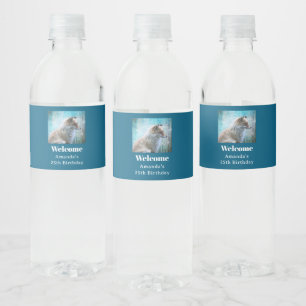Schattigee Furry Fox op Blue Grunge Achtergrond Ve Waterfles Etiket