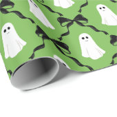 Schattigee geesten en zwarte bogen op groene Hallo Cadeaupapier (Rol Hoek)