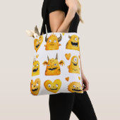 Schattigee gele Halloween monsters Tote Bag (Dichtbij)