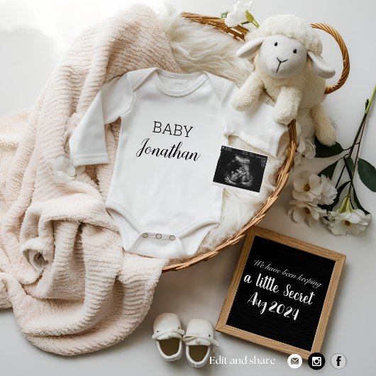 Schattigee genderneutrale zwangerschapsaankondigin feestdagenkaart