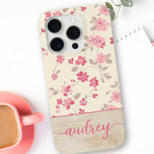 Schattigee gepersonaliseerde houten bloemenscript iPhone 15 pro case