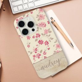 Schattigee gepersonaliseerde houten bloemenscript  iPhone 15 pro case
