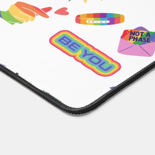 Schattigee gepersonaliseerde LGBTQ+ Pride Desk Mat (Hoek)