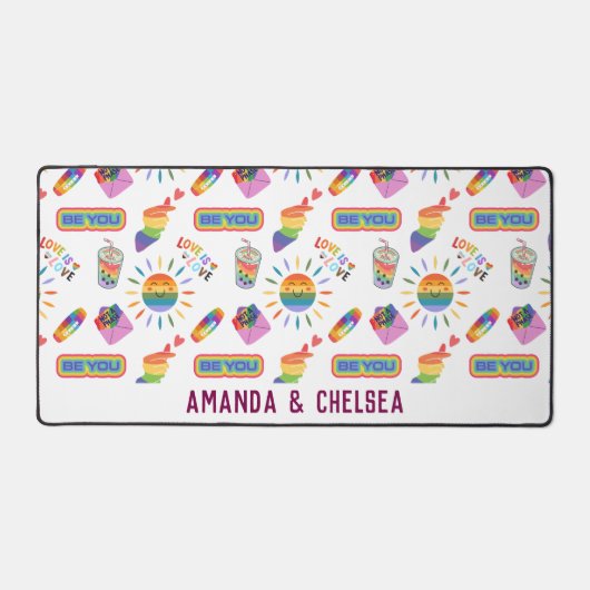 Schattigee gepersonaliseerde LGBTQ+ Pride Desk Mat (Voorkant)