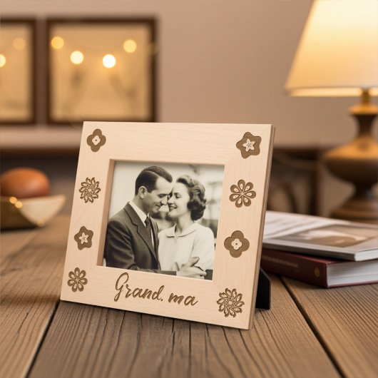 Schattigee gepersonaliseerde oma Floral gegraveerd