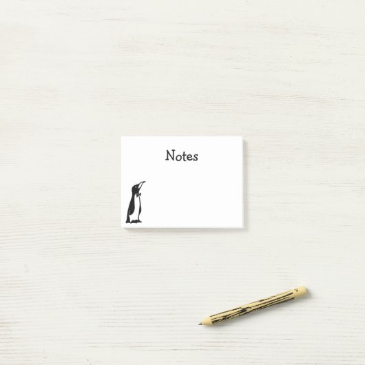 Schattigee gepersonaliseerde zwart witte pinguïn post-it® notes (Op bureau)