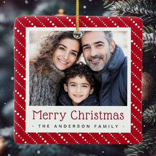 Schattigee gestippelde strepen vrolijke kerst rode keramisch ornament