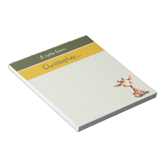 Schattigee giraffe aangepaste naam groene kinderen notitieblok (Schuin)