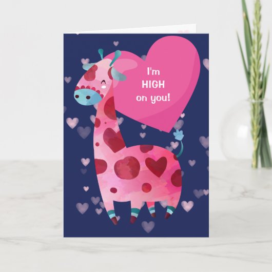 Schattigee Giraffe hoog op je Valentijn Kaart (Voorkant)
