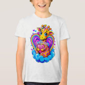 Schattigee Giraffe Knuffelen Een Hartkussen Op Een Tri-Blend Shirt (Voorkant)