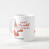 Schattigee Gnome Baby Het is koud Buiten Kerstmis Koffiemok (Voorkant links)