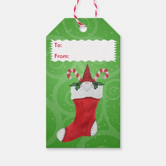Schattigee Gnome in Rode Kerstmis Kous Groene Swir Cadeaulabel (Voorkant)