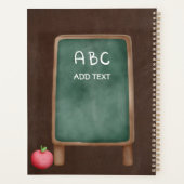 Schattigee gnoom leraar op bruin krijtbord planner (Achterkant)