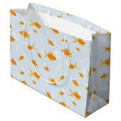 Schattigee goudvissen zwemmen in het water groot cadeauzakje (Achterkant Gekanteld)