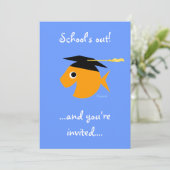 Schattigee Graduation Party Uitnodiging Goldfish o (Staand voorkant)