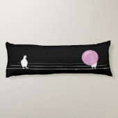 Schattigee Grappige Roze Bubble Gum Birds Op Een D Lichaamskussen (Achterkant)