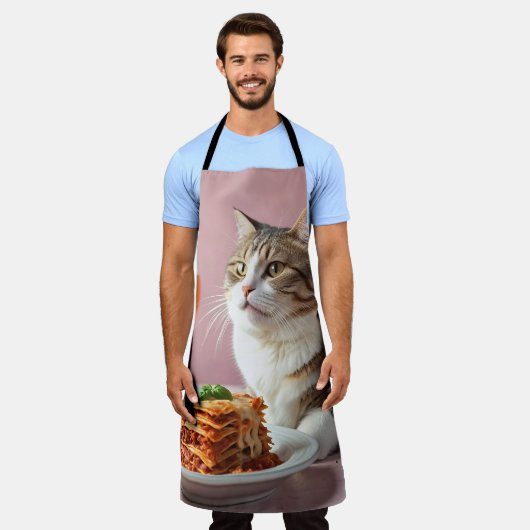 Schattigee Grijze Kat met Lasagne en Wijnglas Schort (Gedragen)