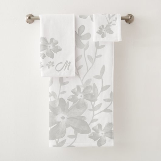 Schattigee Grijze Waterverf Bloemen Monogrammed Bad Handdoek (Insitu)