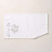 Schattigee Grijze Waterverf Bloemen Monogrammed Bad Handdoek (Handdoek)
