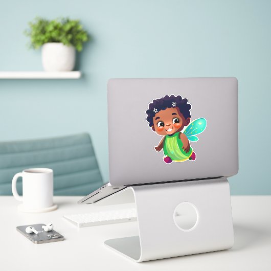 Schattigee grillige fee cartoon sticker (Laptop op bureau)