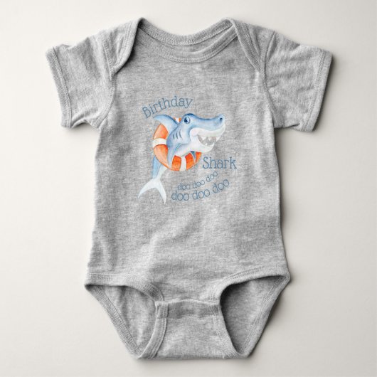 Schattigee grillige waterverf baby verjaardagshaai romper (Voorkant)