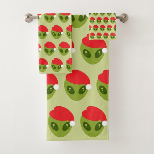 Schattigee groene alien in Santa Hat Pattern Bad Handdoek (Insitu)