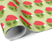 Schattigee groene alien in Santa Hat Pattern Cadeaupapier (Rol Hoek)