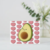 Schattigee groene avocado in rode hart Valentijnse Briefkaart (Staand voorkant)